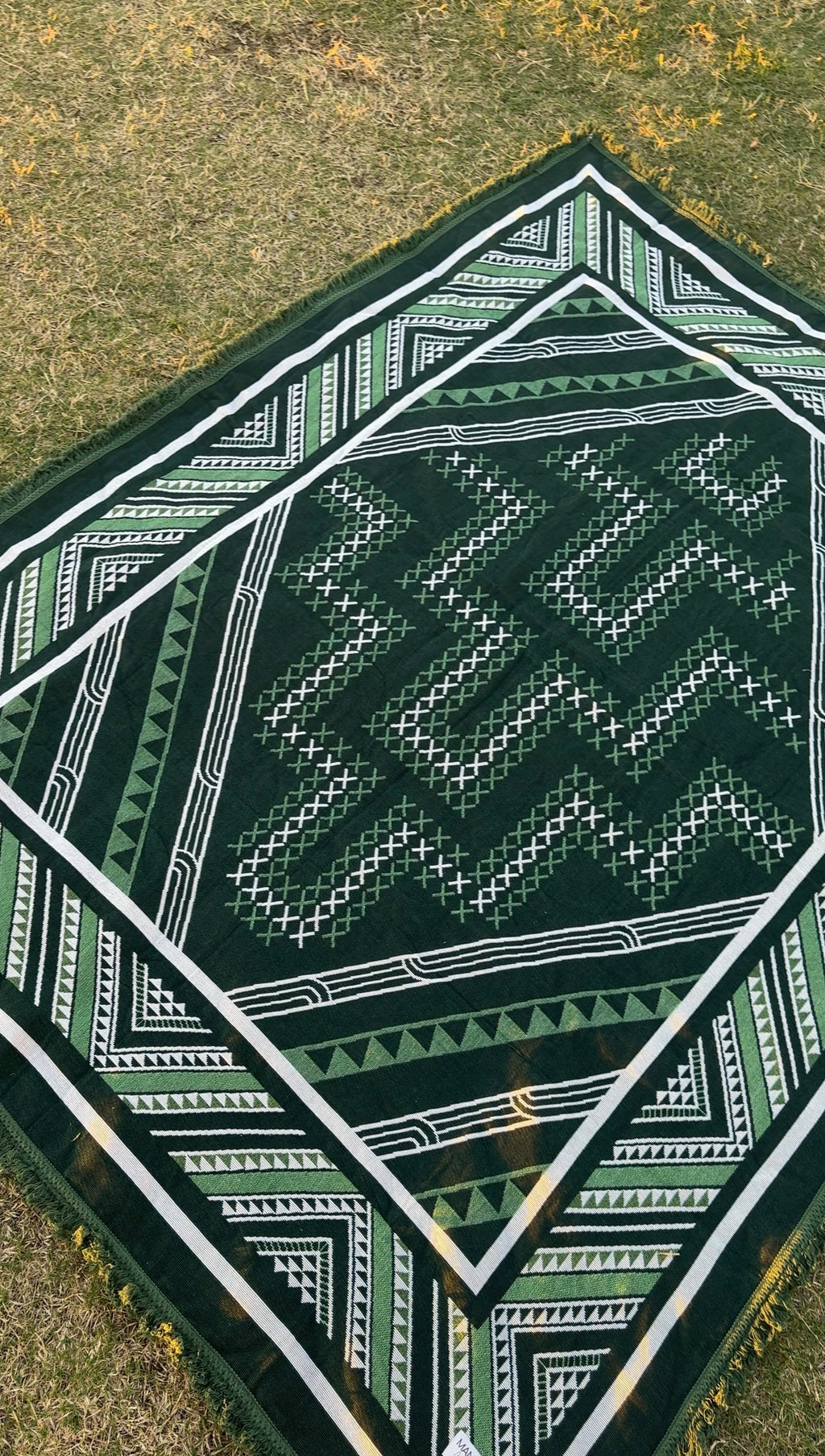 Te Wao Nui Picnic Throw (3-5 week wait PREORDER)